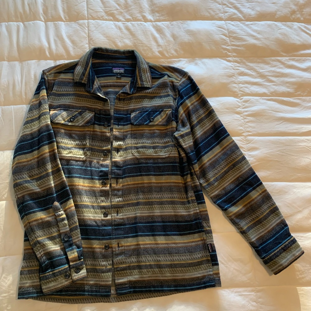 Patagonia Men’s Flannel Size Small - Like New